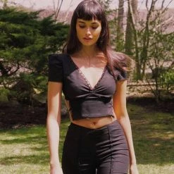 Kinky Cloth Top & Tees Backless Lace Up Short Sleeve Crop Top