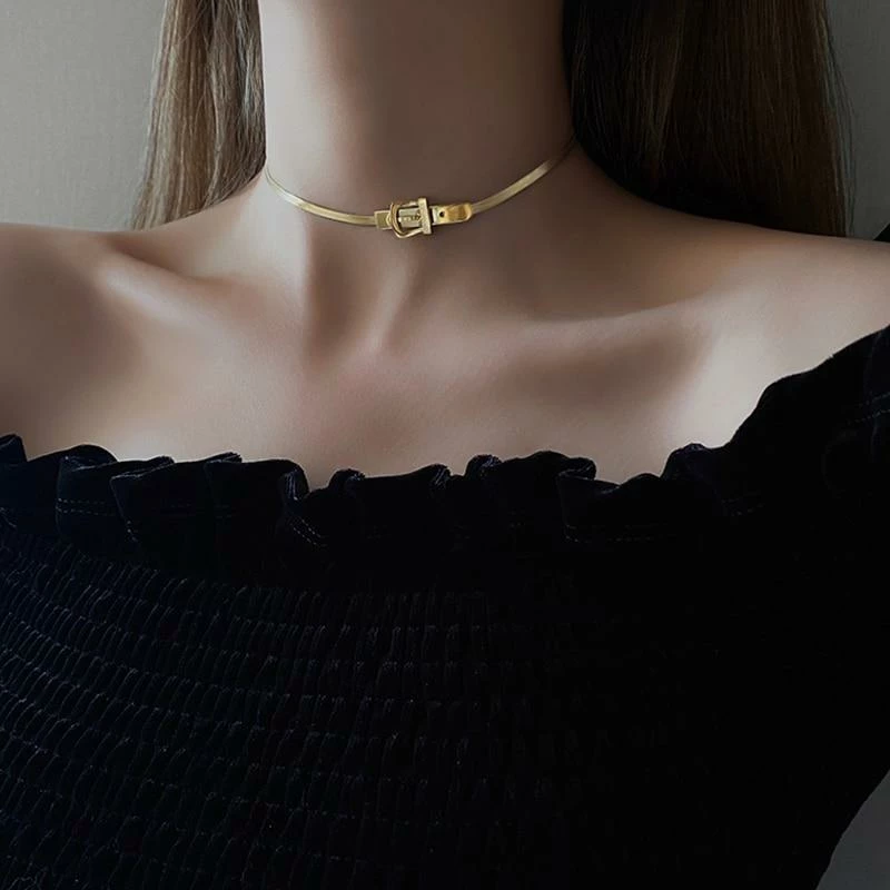 Kinky Cloth Classic Buckle Shape Choker 2 Kinky Cloth Classic Buckle Shape Choker
