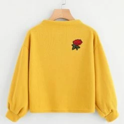 Spocket Kawaii Embroidered Rose Sweatshirt