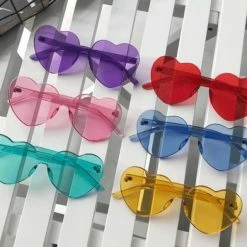 Kinky Cloth Kawaii Heart Sunglasses