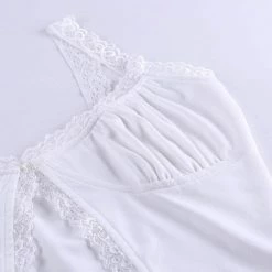 Kinky Cloth Single Button Ruched Cropped Camis Crop Tops