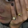 Kinky Cloth Small Daisy Tulip Metal Rings Jewelry