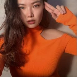 Kinky Cloth Top & Tees Turtleneck Cut Out Shoulder Crop Top