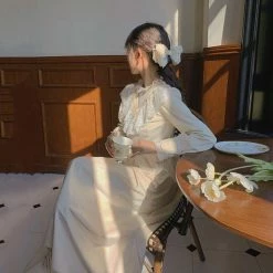 Kinky Cloth Dresses Vintage Lace Midi Dress